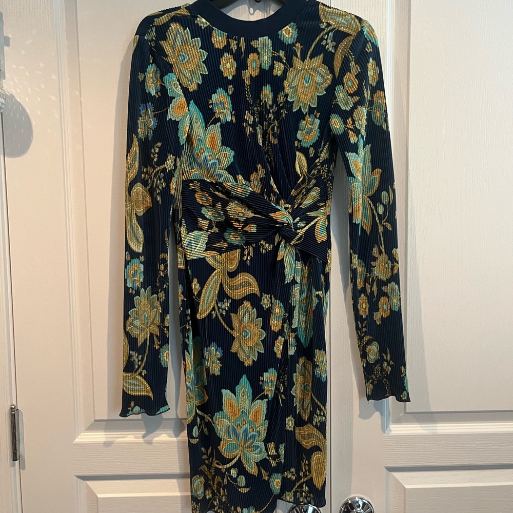 Guess Green Sheath Dress Long Bishop Sleeves Midi